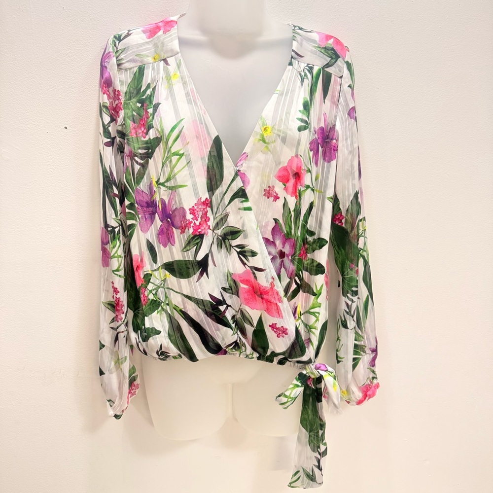 ✨3 for $15✨ GUESS Floral Wrap Blouse - Pink and Green